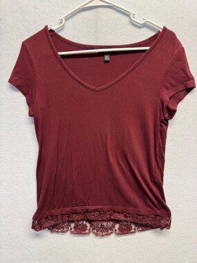 Banana Republic XS Burgundy Womens V-Neck Lace Hem Short Sleeve Top